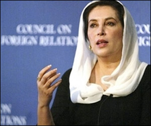 154948_365.jpg - بی نظیر بوتو از سال 1988 تا 1990 و از سال 1993 تا 1996 دو بار به عنوان نخست وزیر پاکستان خدمت کرده کرده است. او اولین زنی بود که به رهبری یک کشور مسلمان رسید.وی علاوه بر مواجهه با اتهام فساد، زمانی که پاکستان به دست دیکتاتورهای نظامی بود هشت سال از زندگی by mohsen dehbashi