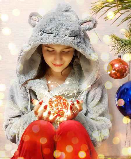 iranbanou19122026.jpg - لذت در قلب کسانی که به معجزه ی کریسمس اعتقاد دارند بازتاب میکند.
برای تو تمام صلح ، لذت و عشق این فصل رو آرزو میکنم . تغییر فصل رو بهت تبریک میگم by mohsen dehbashi