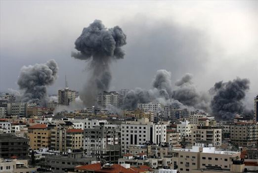 1711152_336.jpg - تصاویری از حملات هوایی اسرائیل به غزه همزمان با جمع‌آوری اجساد از خیابان‌های شهر سدروت