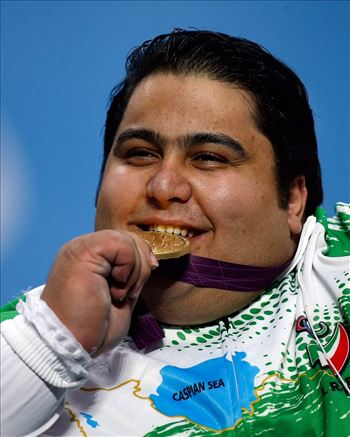 سیامند رحمان، قوی‌ترین ورزشکار معلول جهان، در ۳۱ سالگی درگذشت
یکشنبه / ۱۱ اسفند ۱۳۹۸ / ۱۹:۲۸