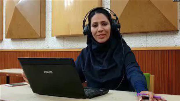 تصویری از نجمه جعفری گزارشگر فوتبال که قرار بود به عنوان نخستین زن، یک مسابقه فوتبال مردان را گزارش کند
بان ۰۲, ۱۳۹۸
صدا و سیمای جمهوری اسلامی در آخرین لحظات، گزارش فوتبال با صدای گزارشگر زن را لغو کرد