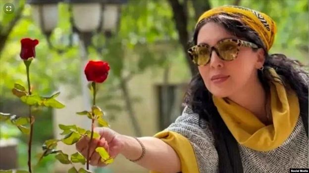 2023-07-22_225641.png - شنبه ۳۱ تیر ۱۴۰۲ ایران ۲۱:۴۹
مجازات مخالفت با حجاب اجباری: ۱۰ ماه زندان در سمنان برای کلاه لیلا بلوکات