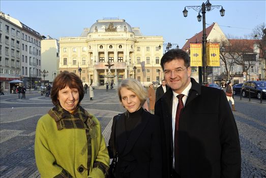Eva-Krajňáková-with-Lady-Ashton-and-Minister-of-Foreign-Affairs-M.-Lajčák.jpg - 