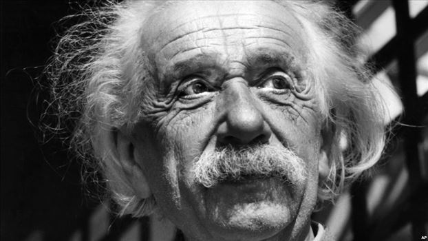 دست‌نوشته آلبرت اینشتین ۱.۵ میلیون دلار فروش رفت